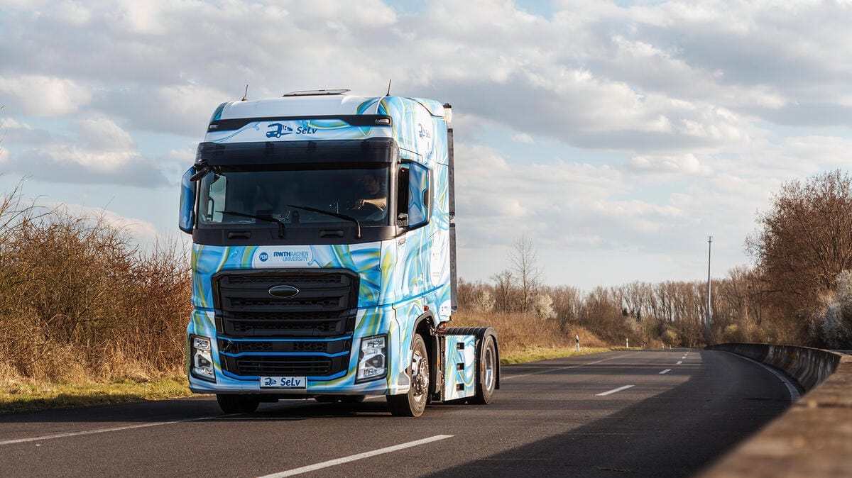 Hydrogen Fuel Cells Propel RWTH Aachen’s Heavy-Duty Truck to Road Approval
