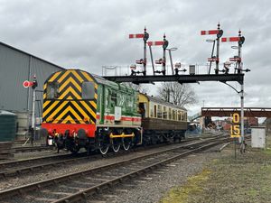 Hydrogen Fuel Cells: UK’s First Zero-Emission HydroShunter Hits the Tracks