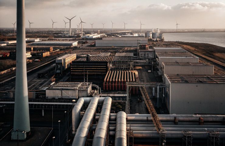 Vattenfall Secures Dutch Subsidy to Build Green Hydrogen Plant in Eemshaven