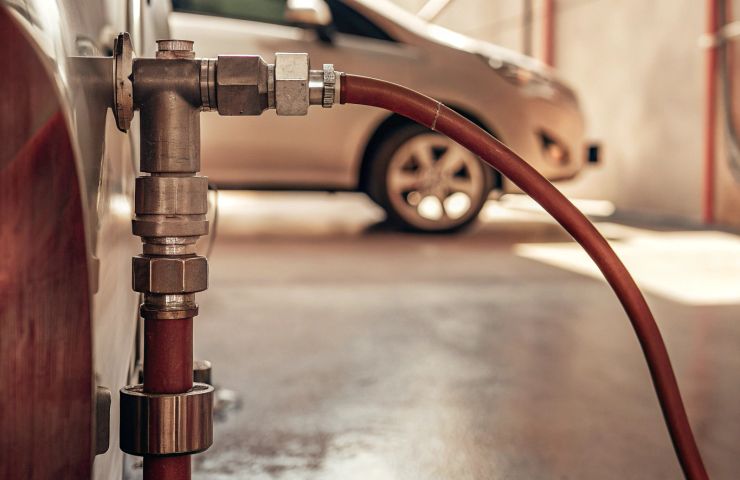 Hydrogen Infrastructure: Swagelok’s New Ramp Regulator and FK Series Check Valve Power Refueling Stations