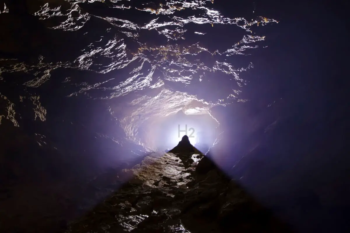 Could geologic hydrogen be a reliable low-carbon alternative energy source? - H2 News