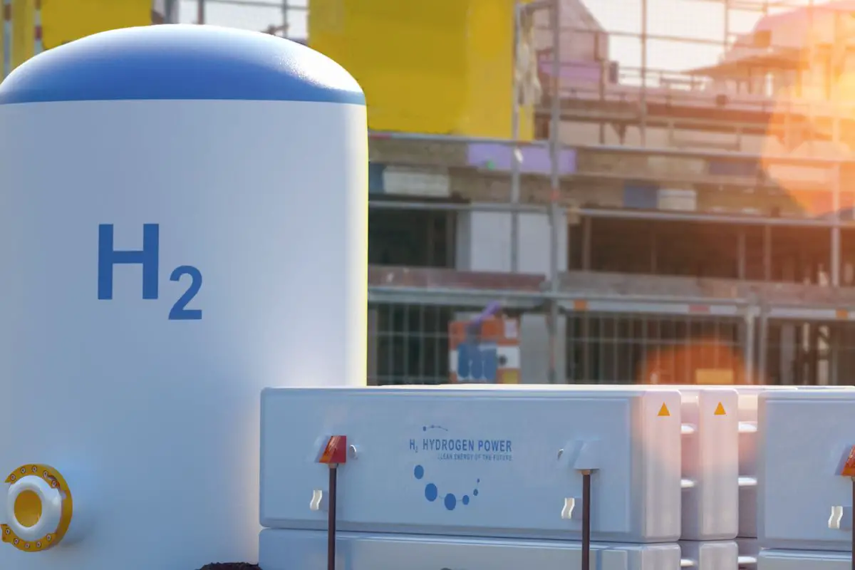 Panasonic test uses largest hydrogen storage tank in Japan, Tesla battery packs - H2 News
