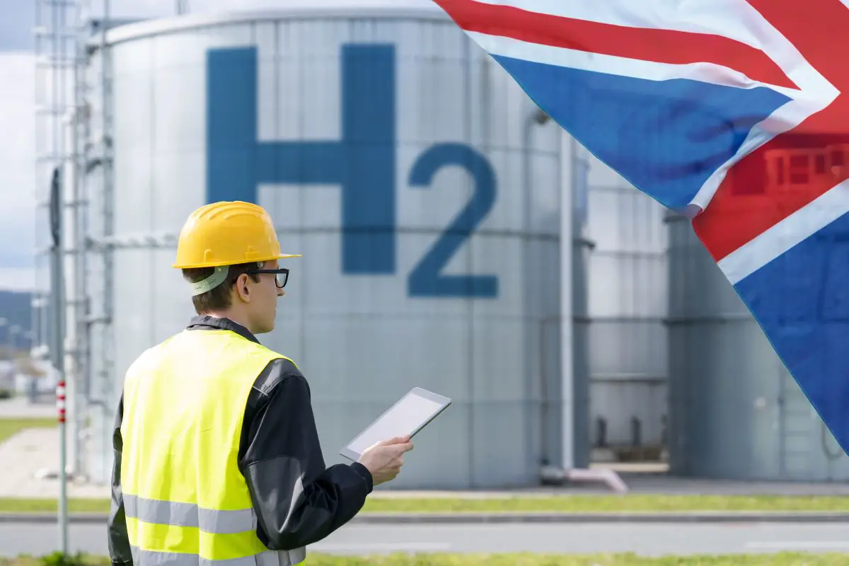 Equinor gets go-ahead for UK blue hydrogen plant - H2 News
