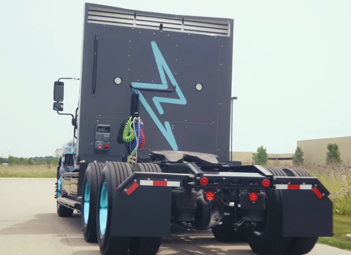 Hino Trucks unveils hydrogen fuel cell truck prototype