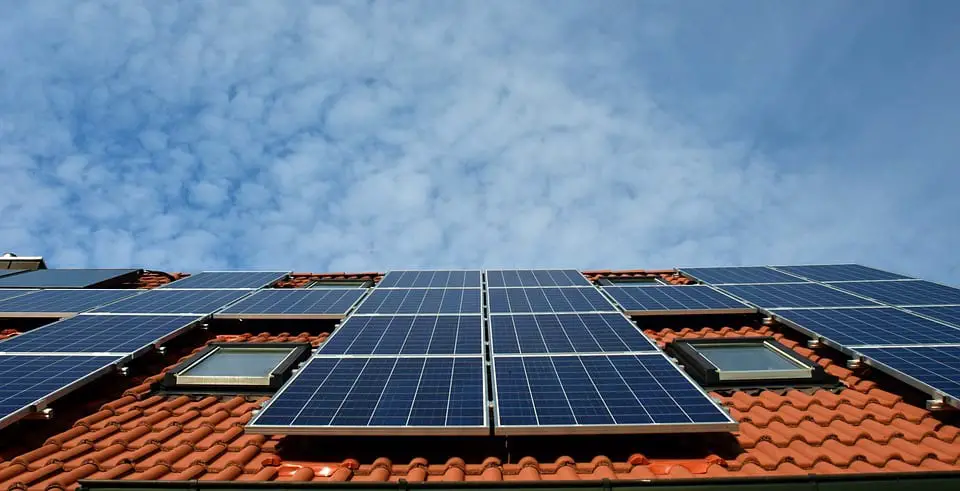 AI system locates nearly all US solar panels in the country