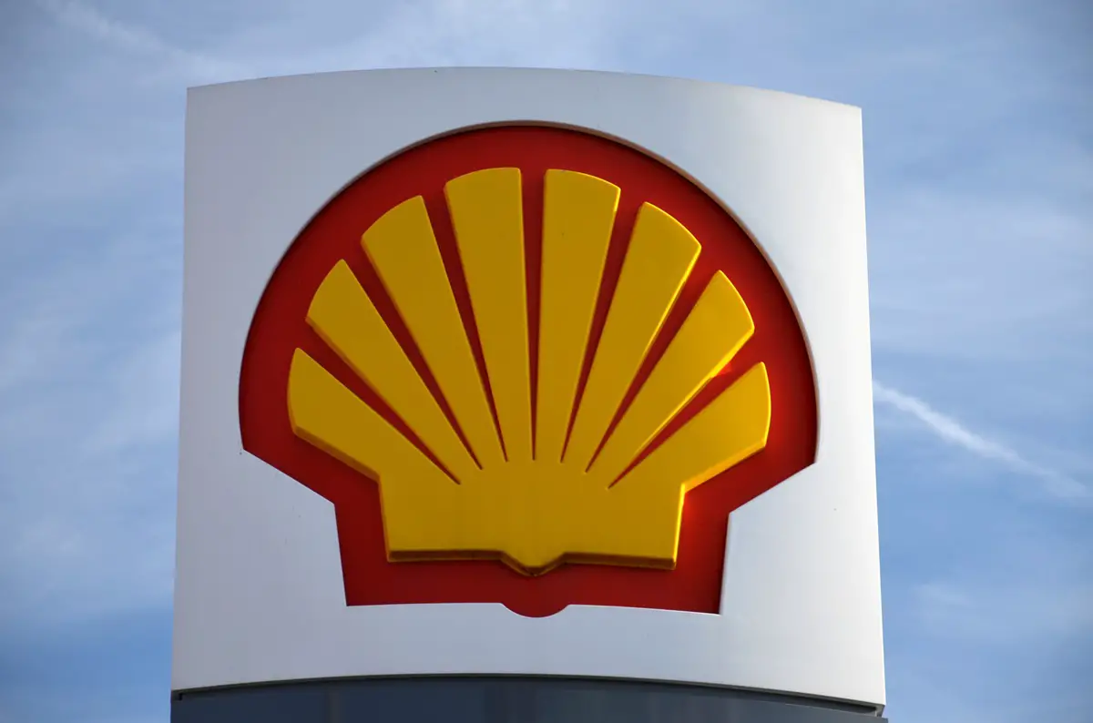 hydrogen stations - Shell Logo on gas station sign
