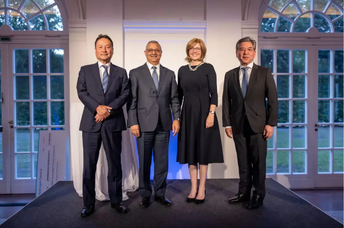 Hydrogen Council - (L-R) Yoshinori Kanehana, Kawasaki Heavy Industries Ltd. - Sanjiv Lamba, Linde - Ivana Jemelkova, Hydrogen Council - Jaehoon Chang, Hyundai Motor Company - Image Source - Hydrogen Council