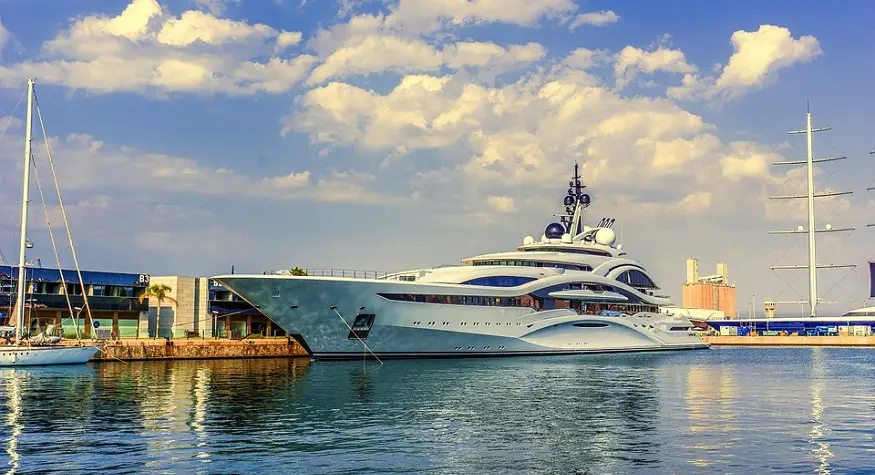 Bill Gates’ hydrogen fuel powered superyacht had a $644 million price tag