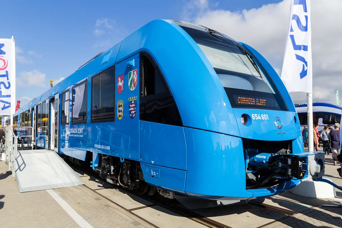 Germany begins hydrogen fuel passenger train service - H2 News