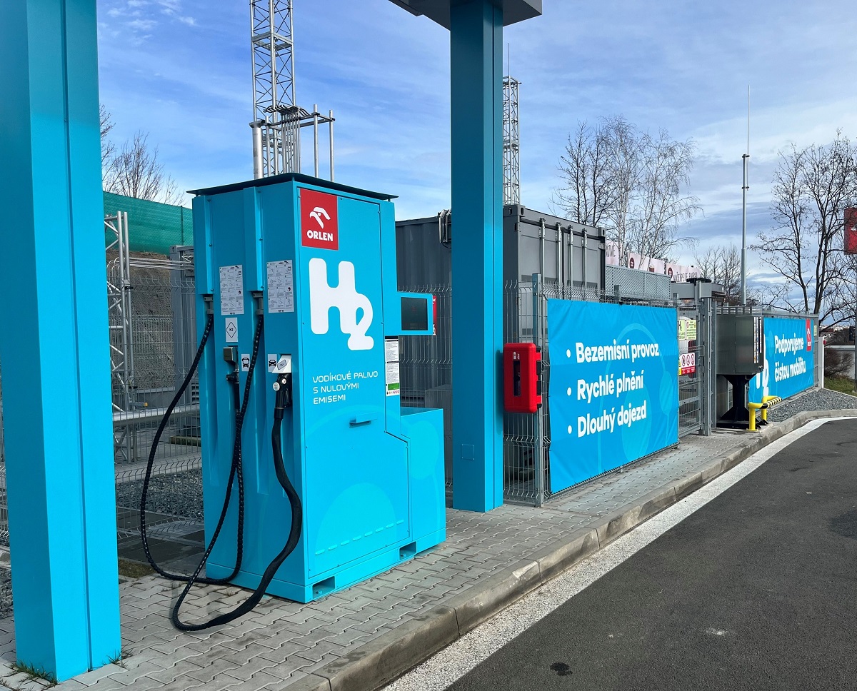New public hydrogen refueling station opens in Czech Republic - H2 News
