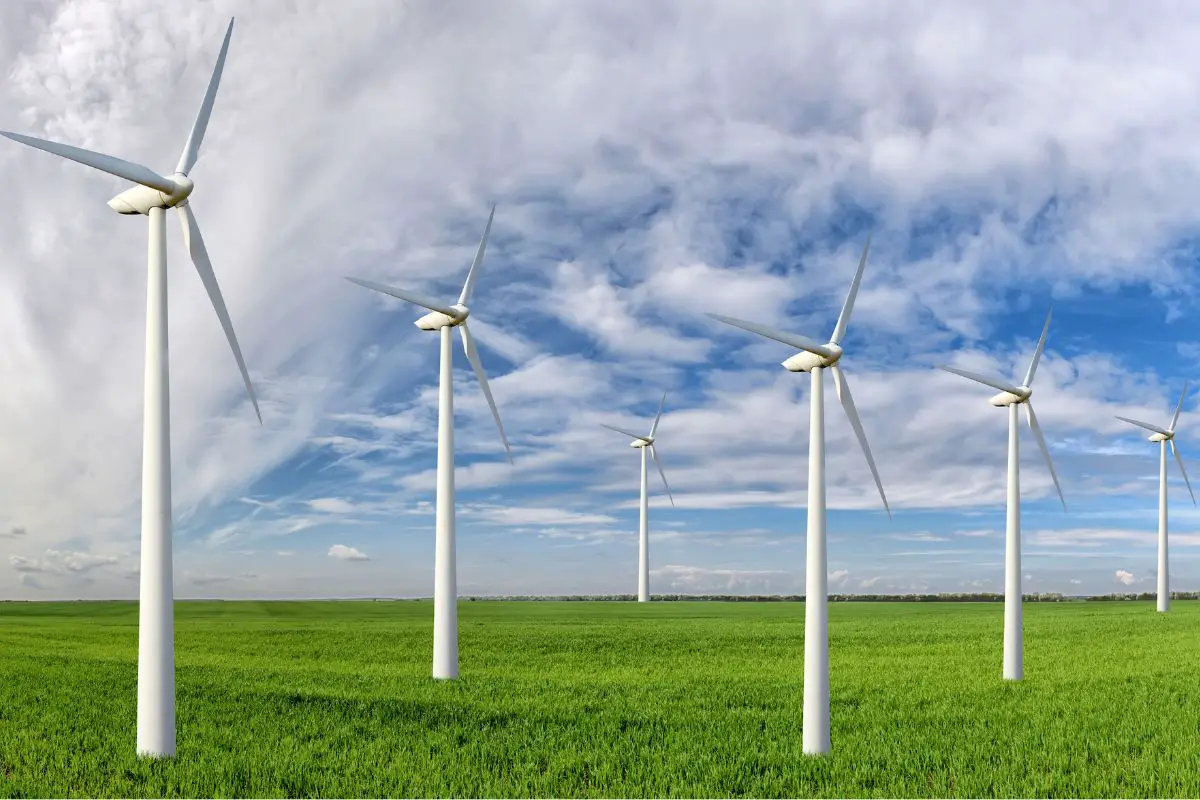 Greta Thunberg protests wind turbines by blocking Norwegian energy ministry door - H2 News