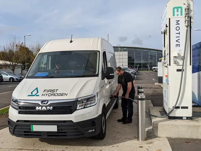 New hydrogen powered light commercial vehicles prepare for test drives - H2 News