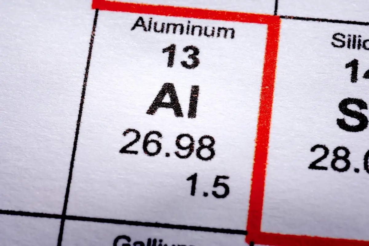 Researchers achieve hydrogen fuel generation with aluminum and water
