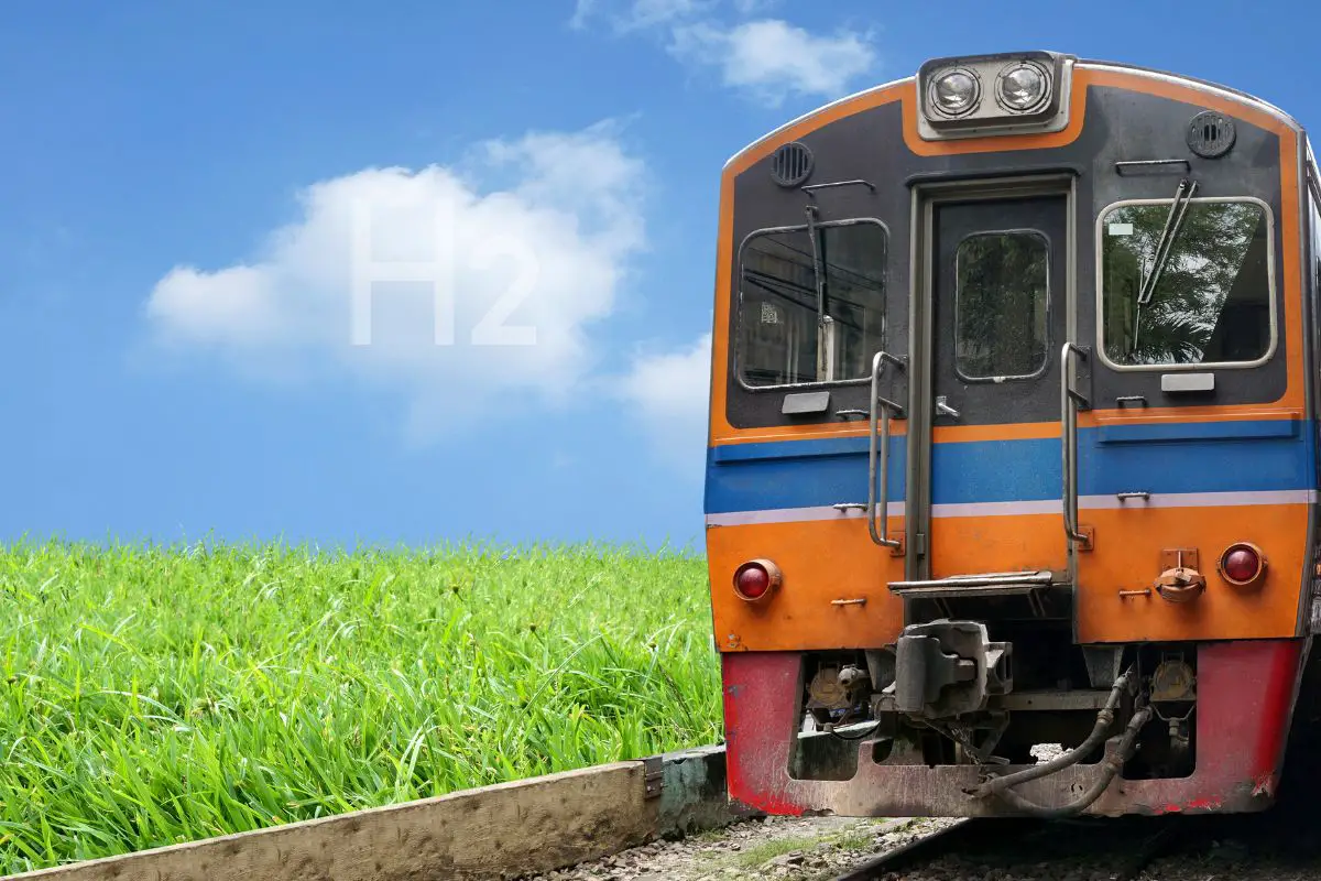 Irish Rail Spearheads Europe's 1st Hydrogen Fuel Freight Retrofit - H2 News