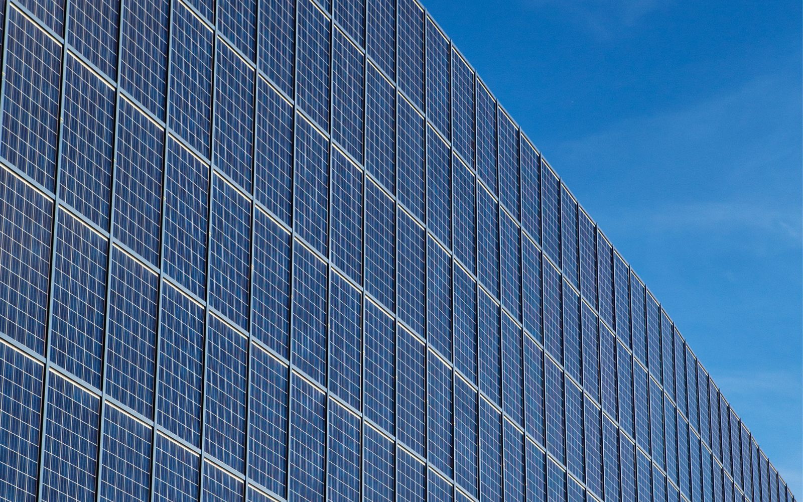 Solar fence: upright PV system - Hydrogen Fuel News