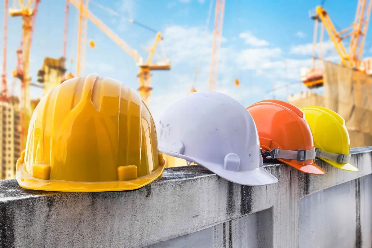 Saudi Arabia to start its Neom green H2 plant construction this month - H2 News