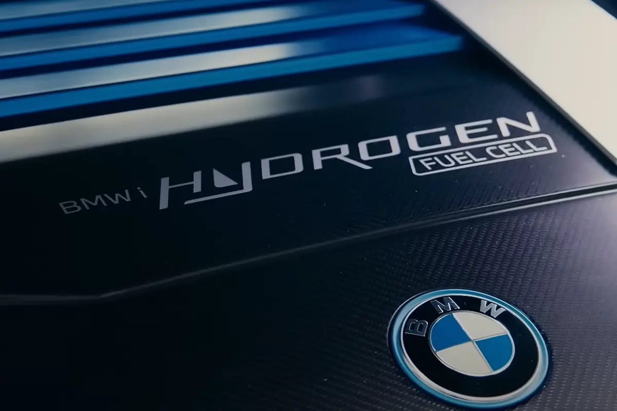 Hydrogen Fuel Cell Powertrain from BMW a “no cost option” - H2 News
