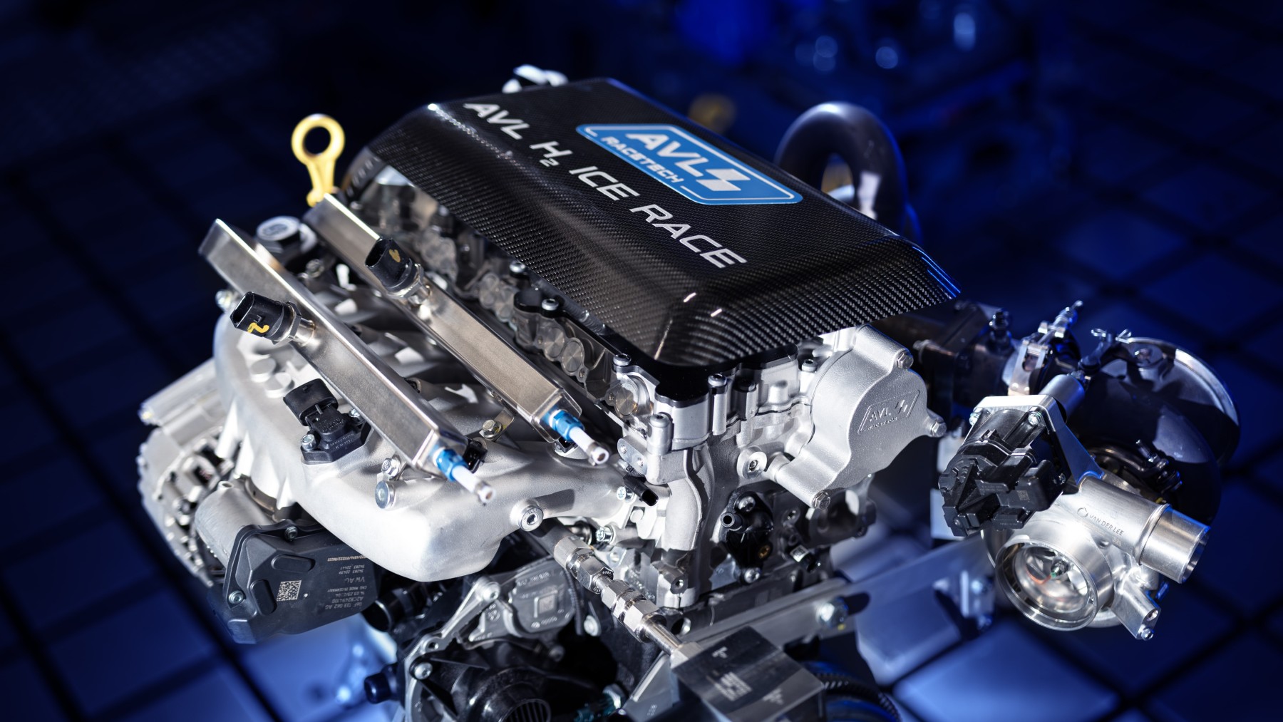 This hydrogen engine puts America in check: over 400 hp and water as fuel