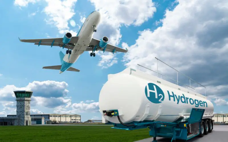 Hydrogen Fuel Aircraft Deal Universal Hydrogen and Avmax