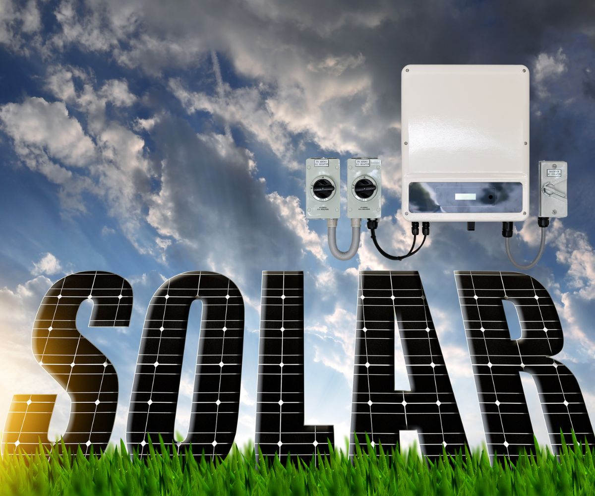 What is a Hybrid Solar Inverter and How Does It Work?