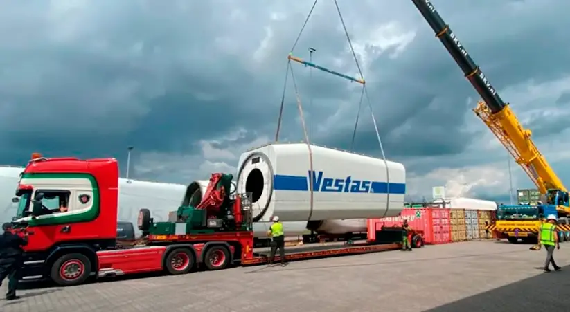 Transporting a nacelle