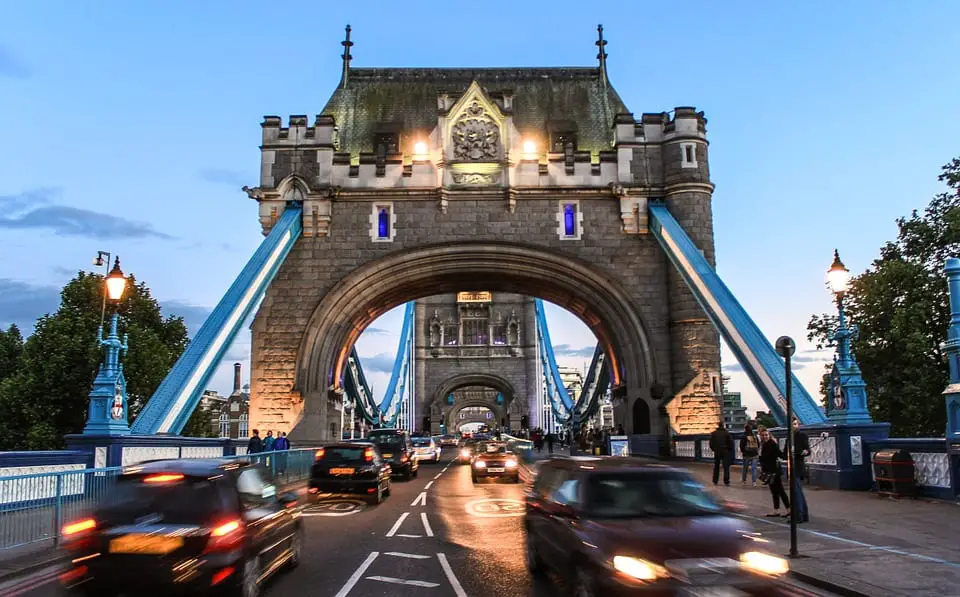 London sets it sights on a cleaner tomorrow with their new "Black Cabs