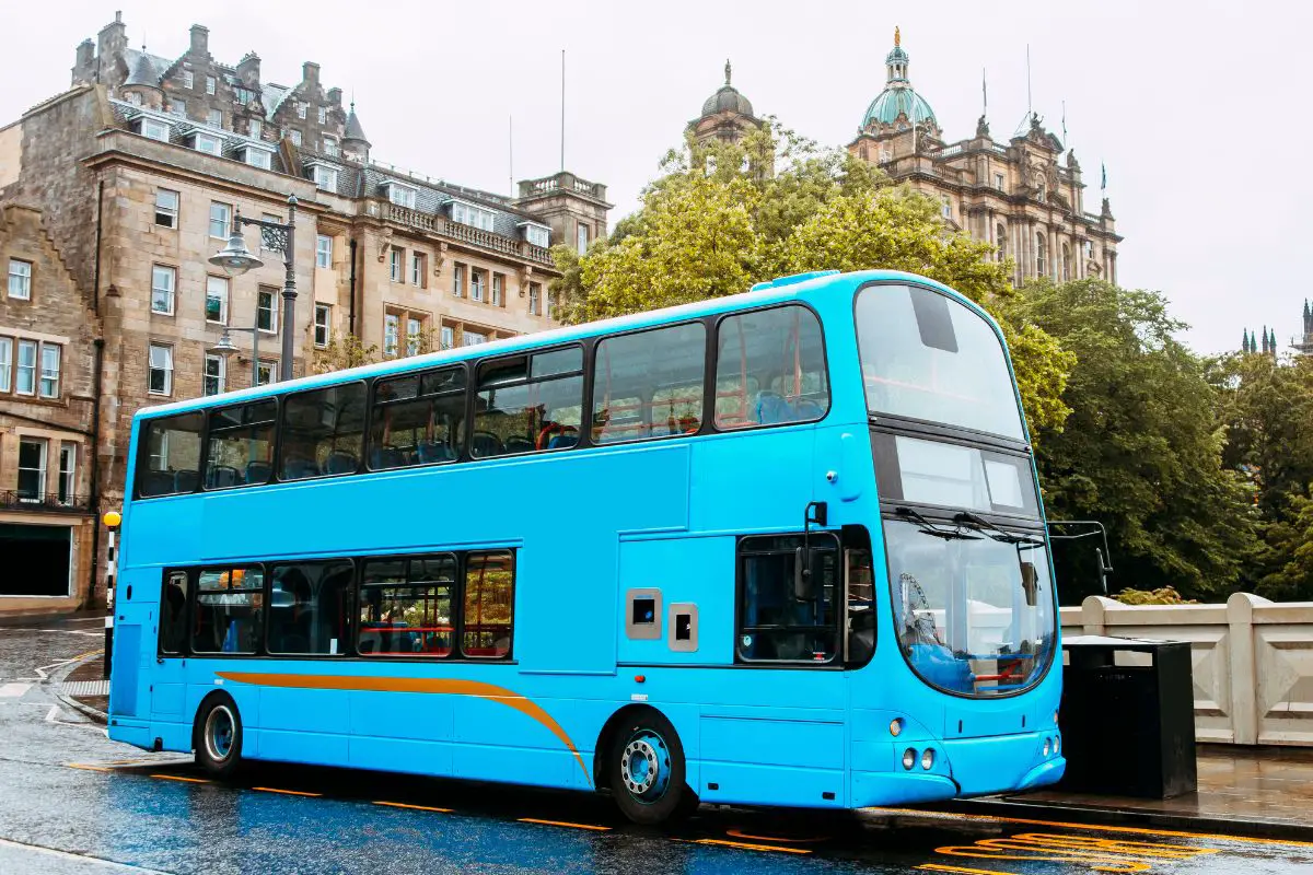 Hydrogen fuel cell double decker buses replace Ricardo diesels - H2 News