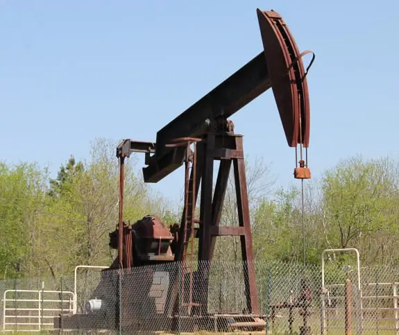Fracking - Oil Well Fracking - Oil Well